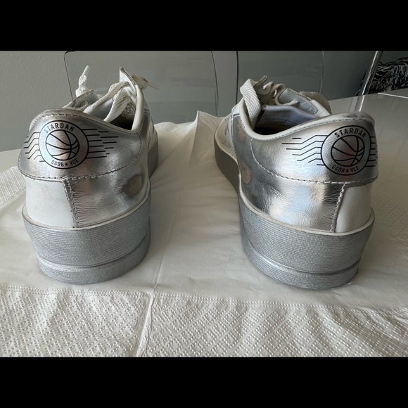 Golden Goose BRAND NEW with box, dust bag and official passport registration - Picture 6 of 17